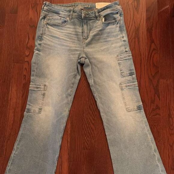 American Eagle AE Light Wash Cargo Kick Flare Jeans | Size 8 - Picture 3 of 8